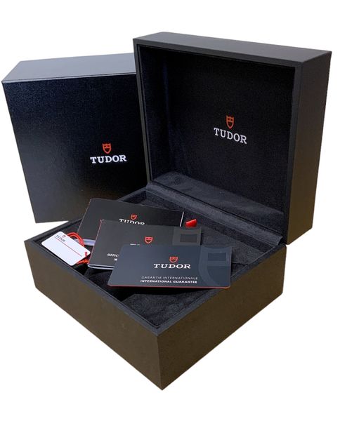Tudor Black Bay M70150-0001